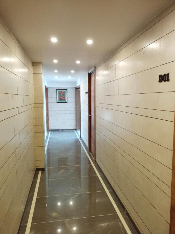 Hotel Dolphin Residency Patan  Экстерьер фото